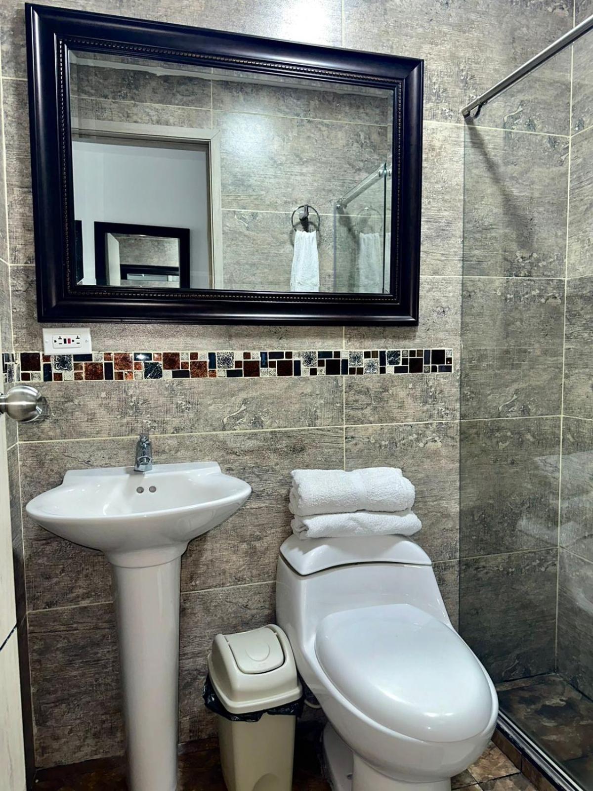 Hotel Los Maderos Cali Extérieur photo